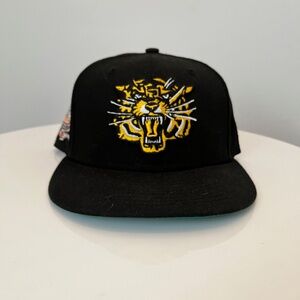 New Era 59 Fifty Fitted Hamilton Tiger Cats w/ Grey Cup Side Patch Size 7 & 1/2